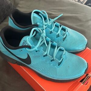 Nike Teal and Black Running Shoes